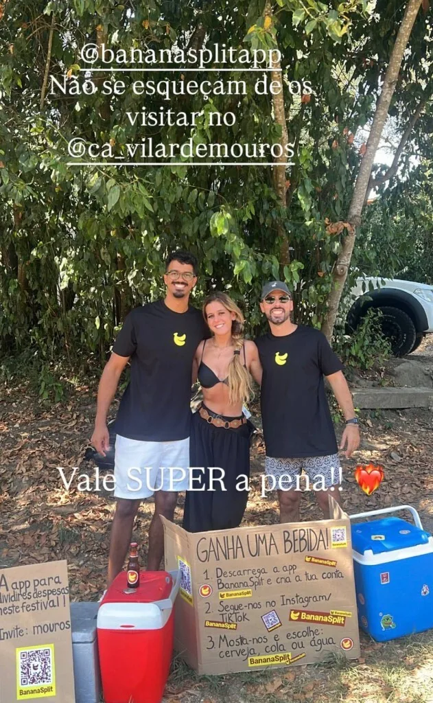 Ana, vocalist of Devil of a Woman, with the BananaSplit team at the Vilar de Mouros campaign