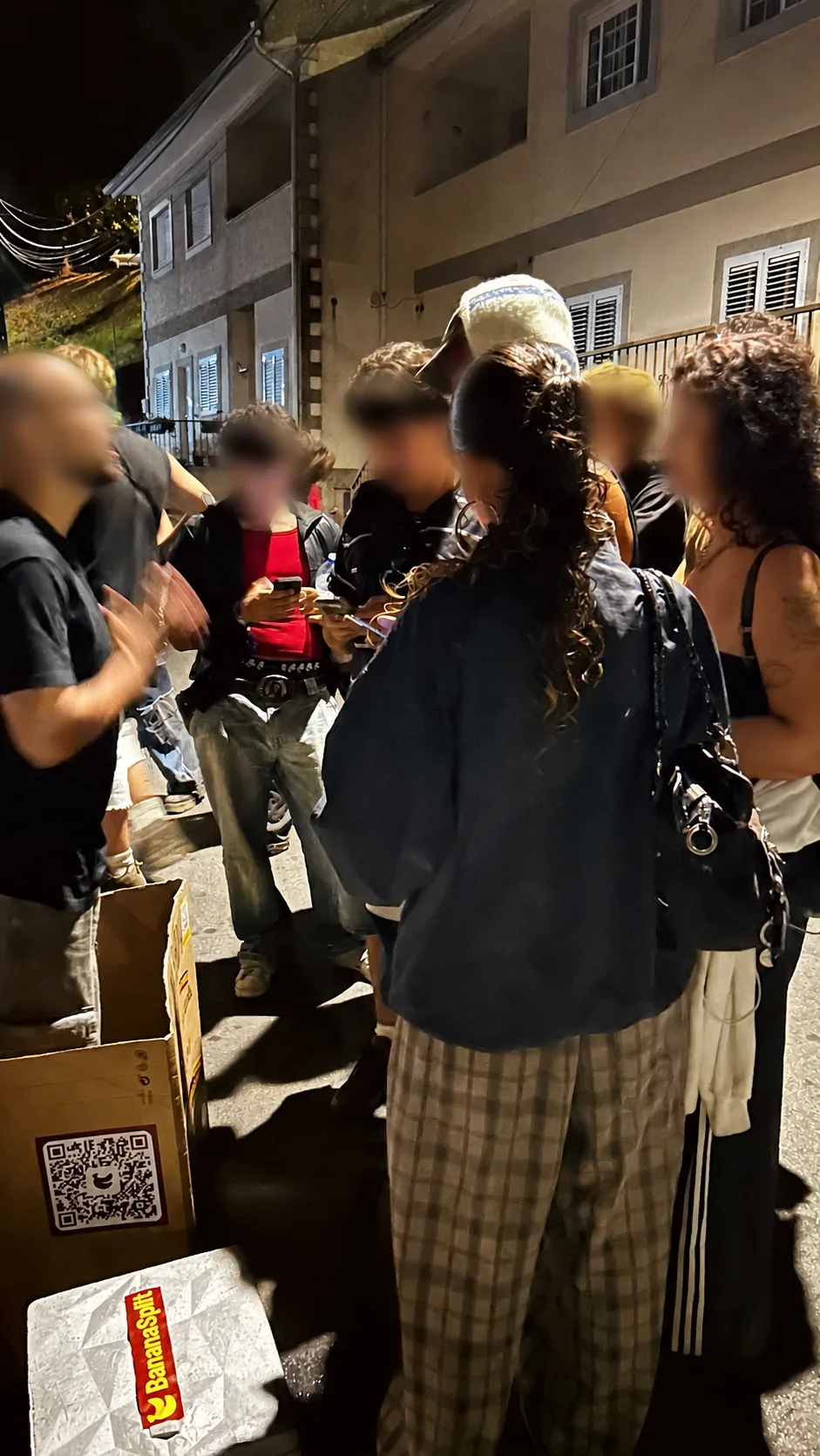 Participants with faces blurred in the BananaSplit campaign at night